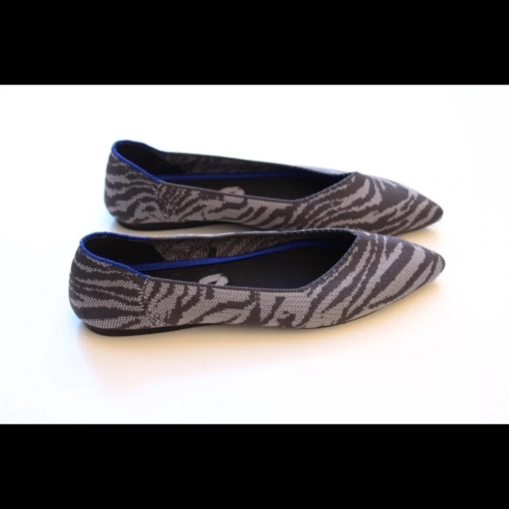 NWOT Seven7 Elsa flats